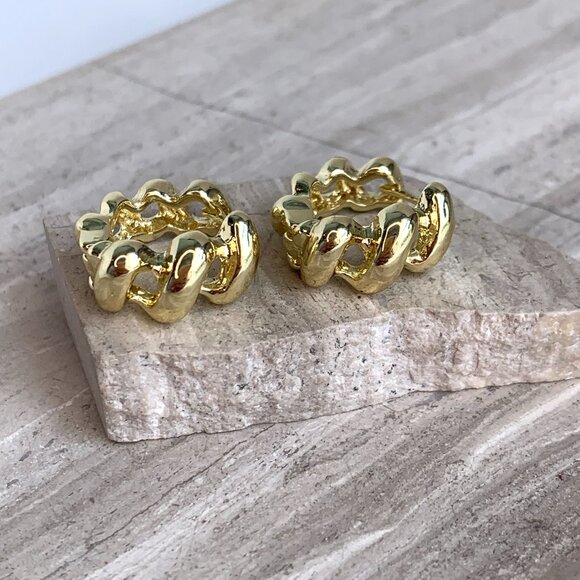 NEW~ Anthropologie Casa Clara Blossom Spiral Mini Huggie Hoop Earrings - Picture 8 of 9